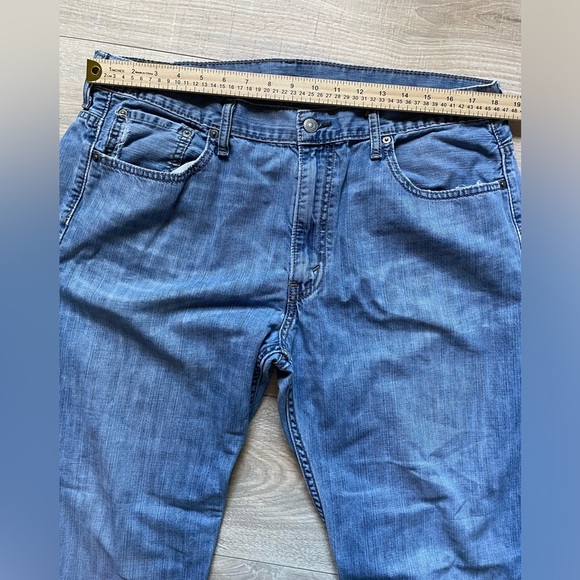 Levi's Relaxed Fit Men's Jeans in light blue - Picture 5 of 10